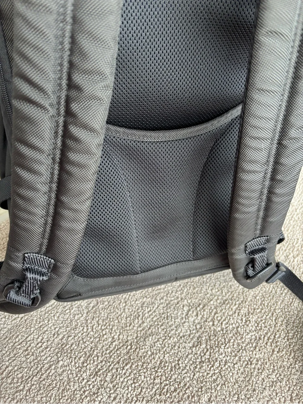 Tumi alpha bravo